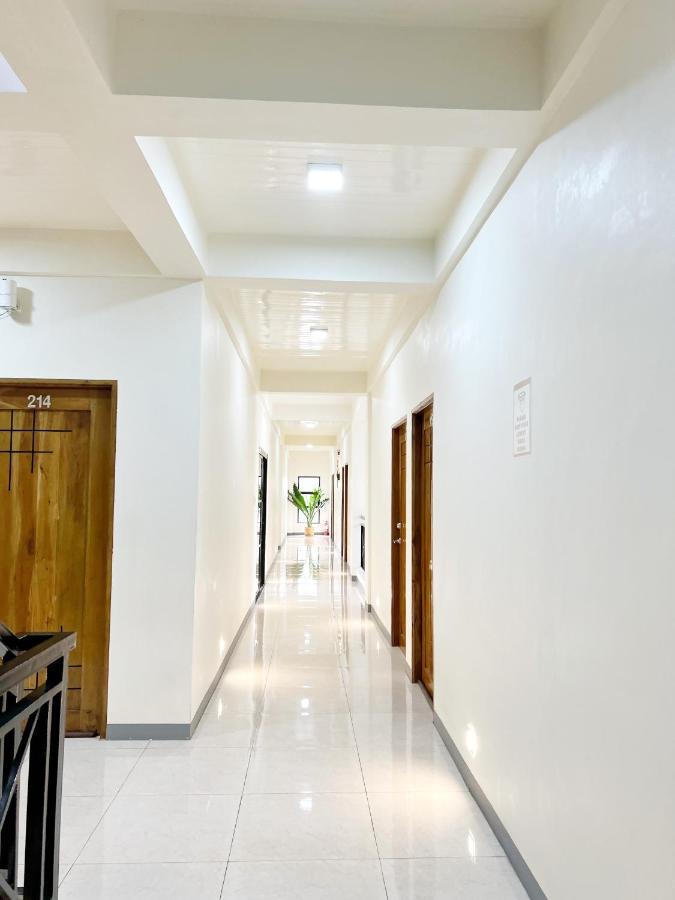 Verra Inn Tagaytay City Buitenkant foto