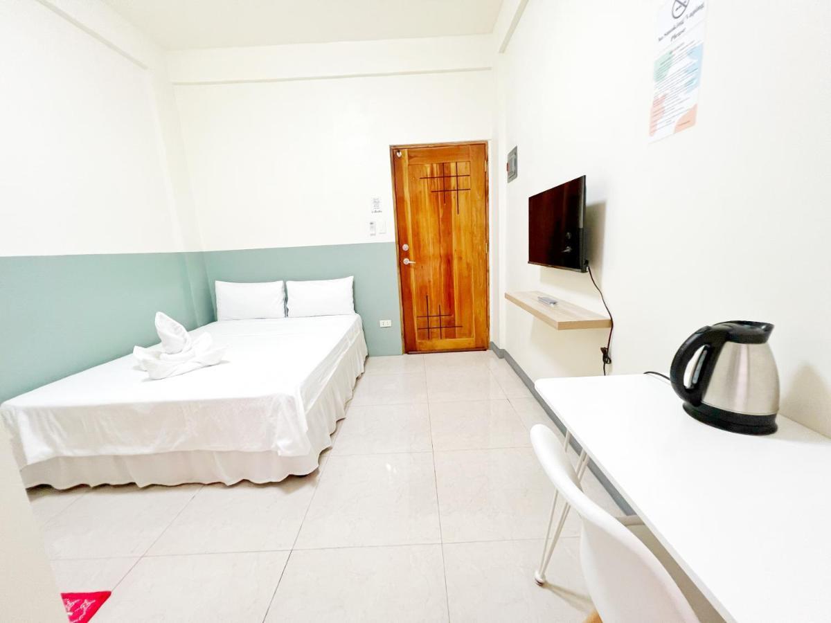 Verra Inn Tagaytay City Buitenkant foto