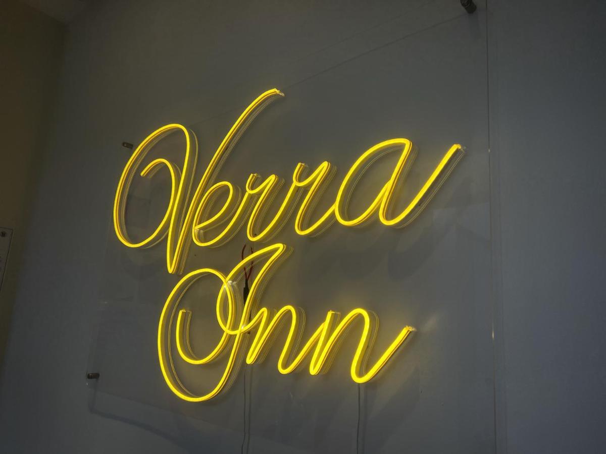 Verra Inn Tagaytay City Buitenkant foto