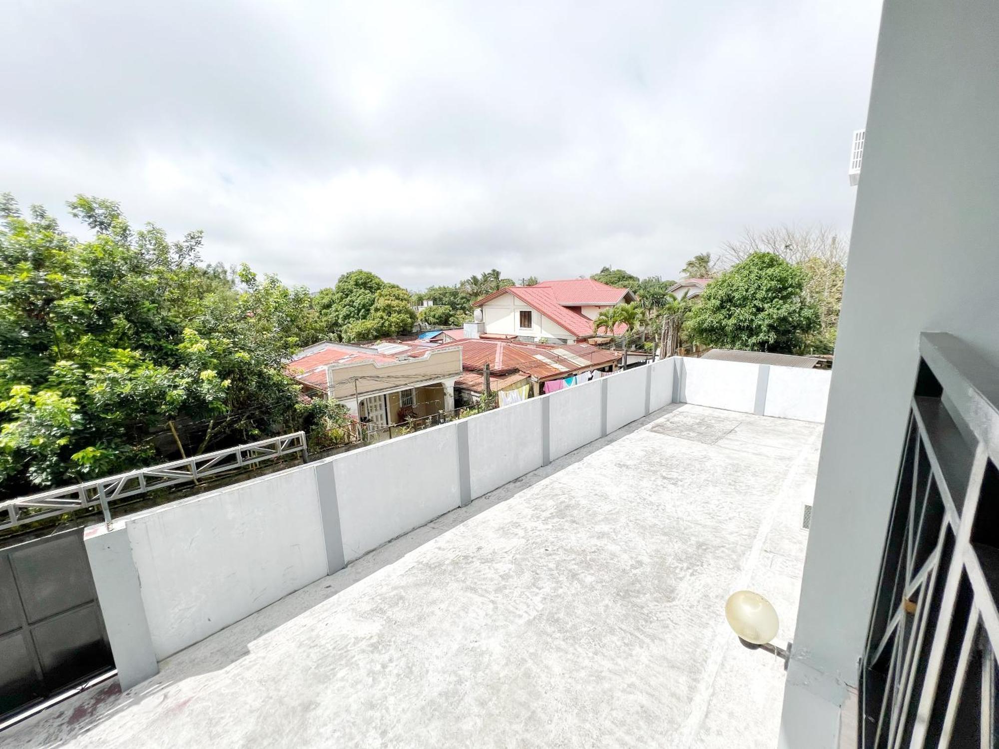 Verra Inn Tagaytay City Buitenkant foto
