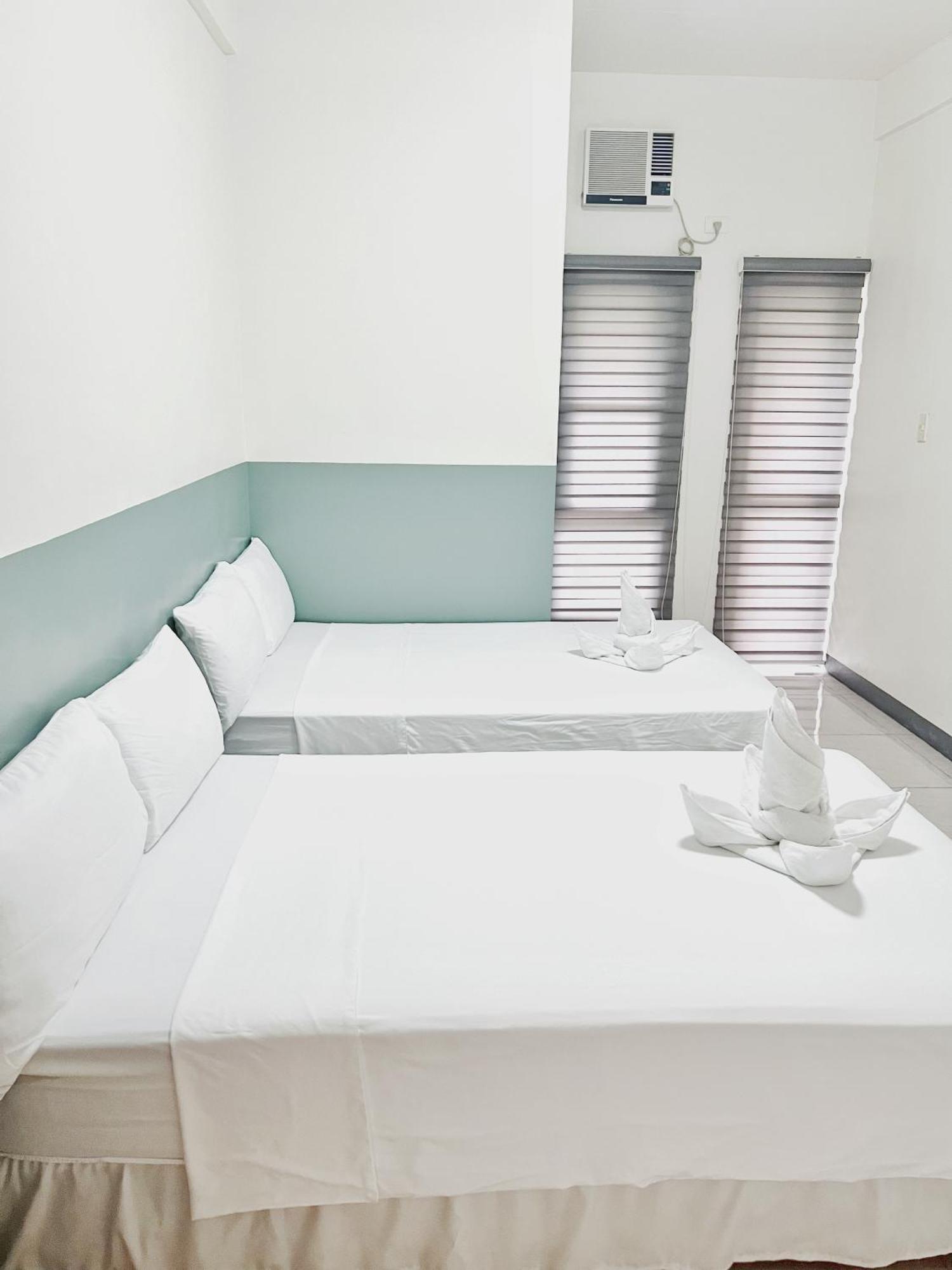 Verra Inn Tagaytay City Buitenkant foto